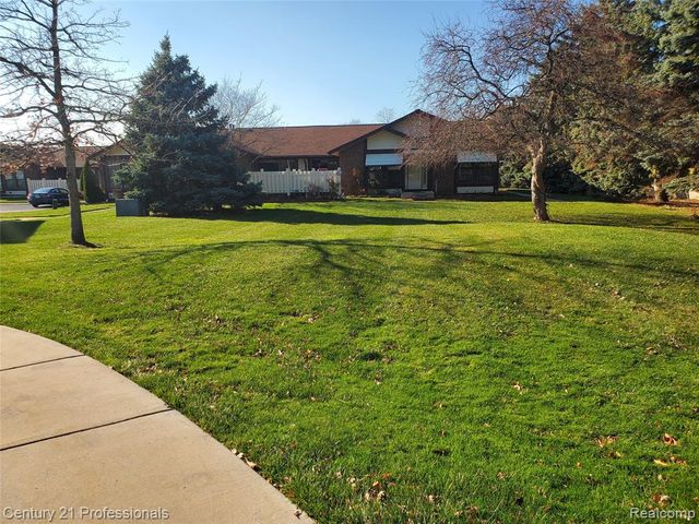 40618 Newport Drive, Plymouth, MI 48170