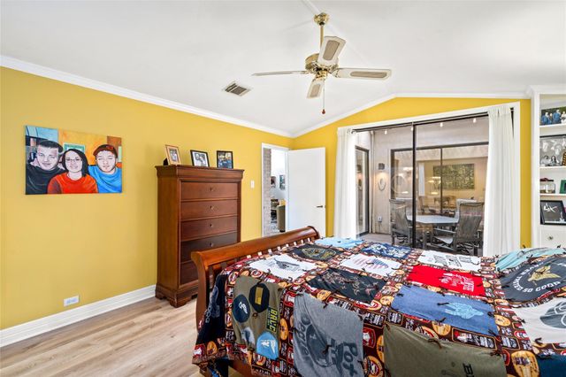 9403 Denbury Way, Houston, TX 77025