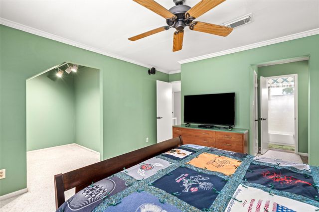 9403 Denbury Way, Houston, TX 77025