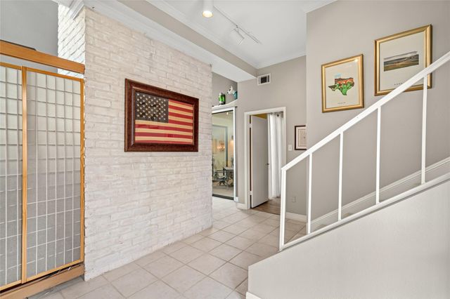 9403 Denbury Way, Houston, TX 77025