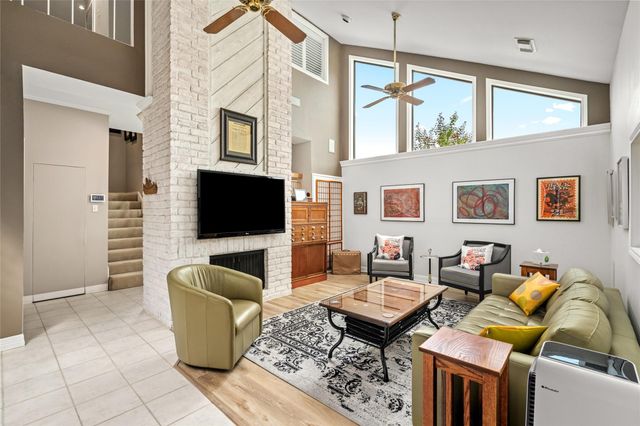 9403 Denbury Way, Houston, TX 77025