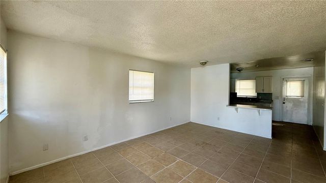 325 W PIERCE STREET 2, Lake Alfred, FL 33850