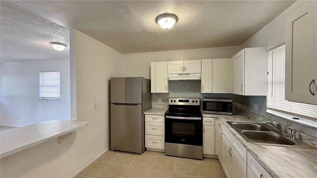 325 W PIERCE STREET 2, Lake Alfred, FL 33850