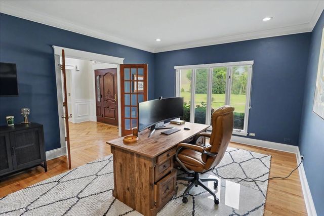 1772 Challenger Court, Wheaton, IL 60189