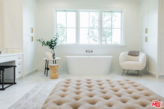 12730 Hanover Street, Los Angeles, CA 90049