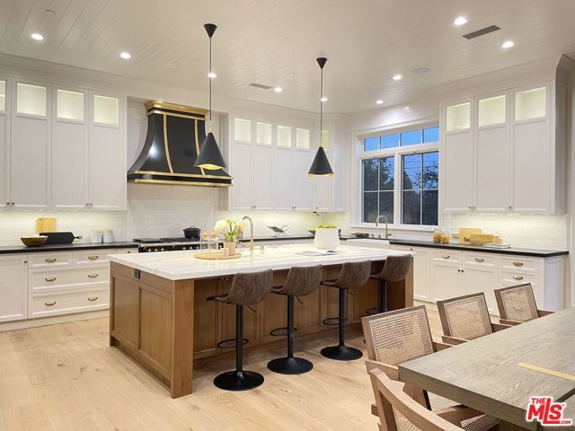 12730 Hanover Street, Los Angeles, CA 90049