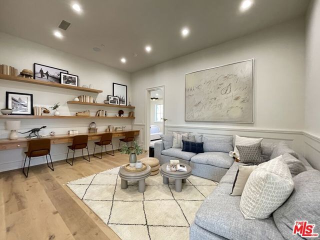 12730 Hanover Street, Los Angeles, CA 90049