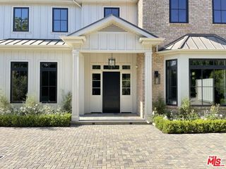 12730 Hanover Street, Los Angeles, CA 90049