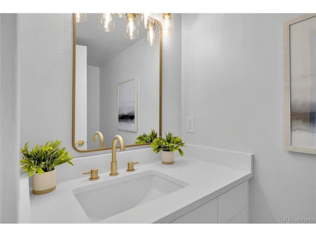 6835 W Polk Ave, Littleton, CO 80123