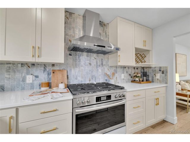 6835 W Polk Ave, Littleton, CO 80123