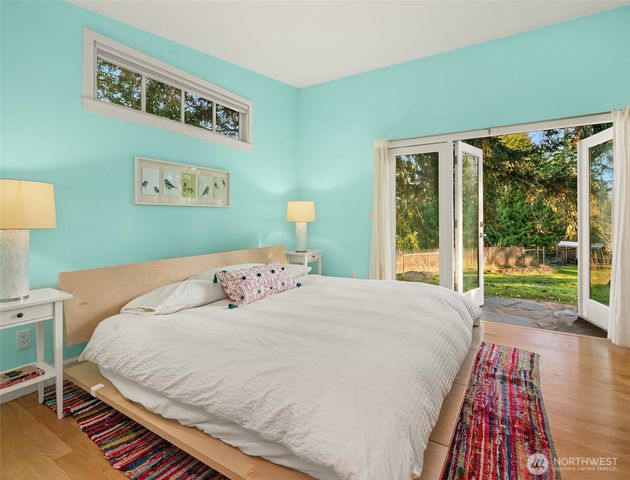 11918 SW 236th St, Vashon, WA 98070