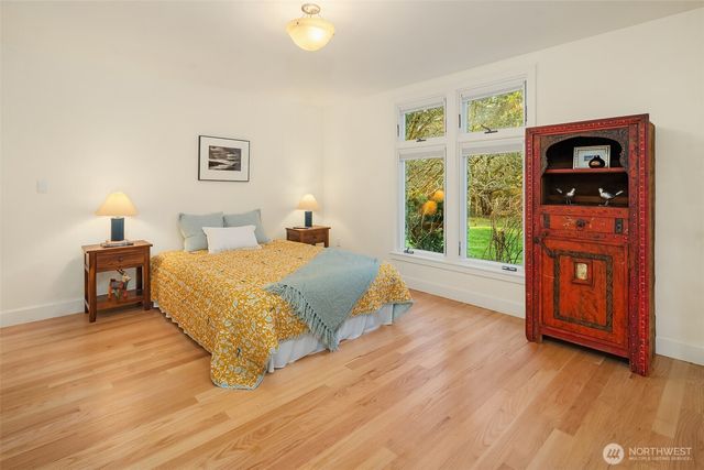 11918 SW 236th St, Vashon, WA 98070