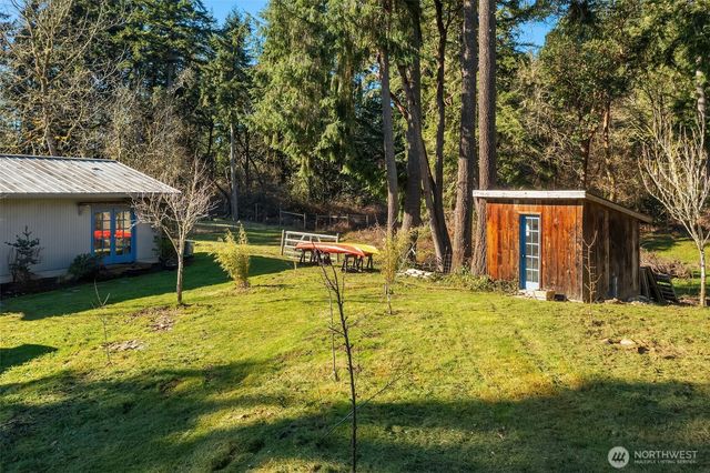 11918 SW 236th St, Vashon, WA 98070