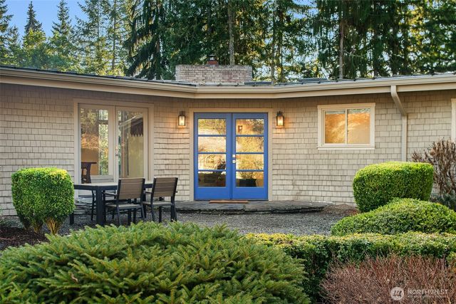 11918 SW 236th St, Vashon, WA 98070