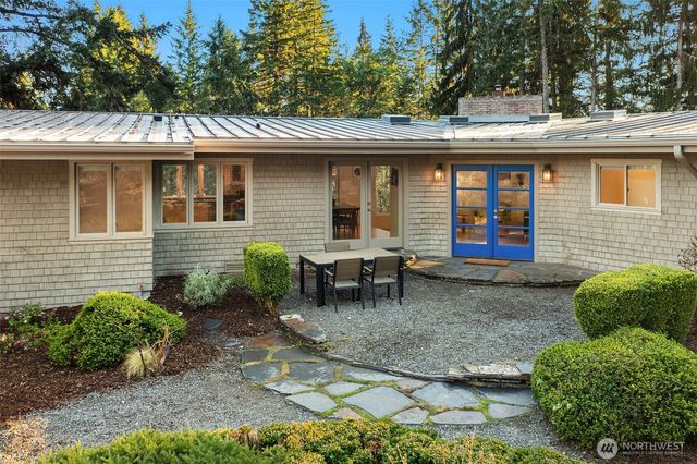 11918 SW 236th St, Vashon, WA 98070