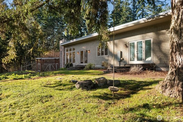 11918 SW 236th St, Vashon, WA 98070