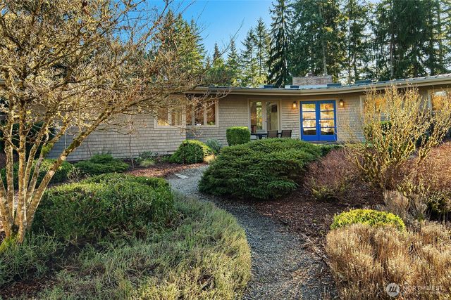 11918 SW 236th St, Vashon, WA 98070