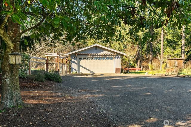 11918 SW 236th St, Vashon, WA 98070