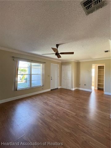 124 Oxford Road, Sebring, FL 33876