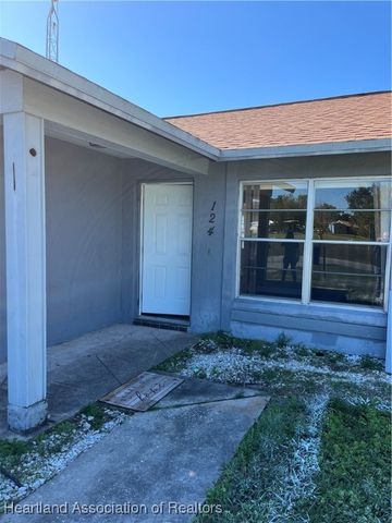 124 Oxford Road, Sebring, FL 33876