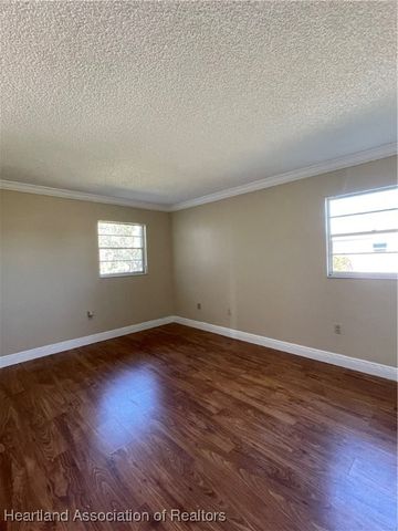 124 Oxford Road, Sebring, FL 33876