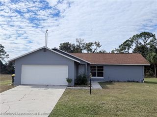 124 Oxford Road, Sebring, FL 33876