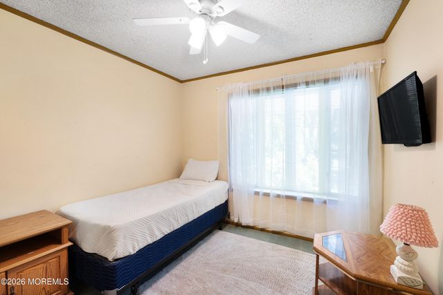 21 Chelsea Road, Jackson, NJ 08527