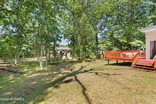 21 Chelsea Road, Jackson, NJ 08527