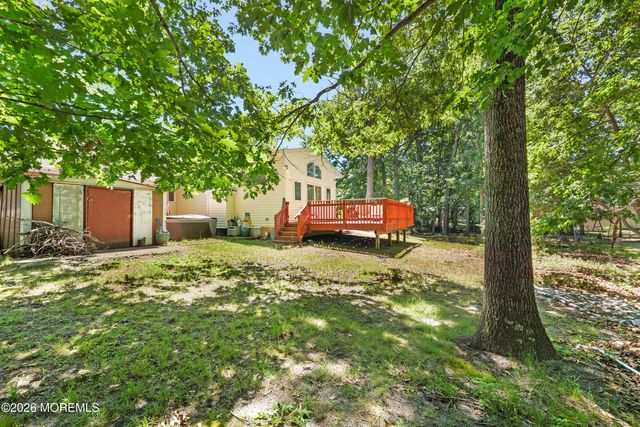 21 Chelsea Road, Jackson, NJ 08527