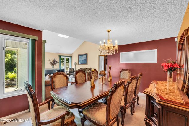 21 Chelsea Road, Jackson, NJ 08527