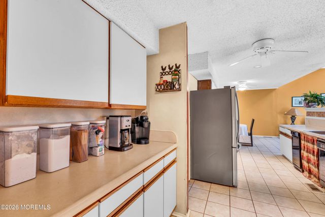 21 Chelsea Road, Jackson, NJ 08527
