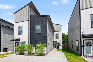 8159 Tate St B, Houston, TX 77028
