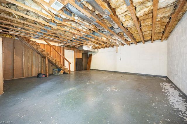 2816 Hoots Road, Hamptonville, NC 27020