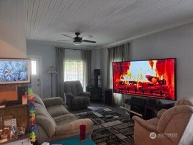 407 S 1st Street, Roslyn, WA 98941