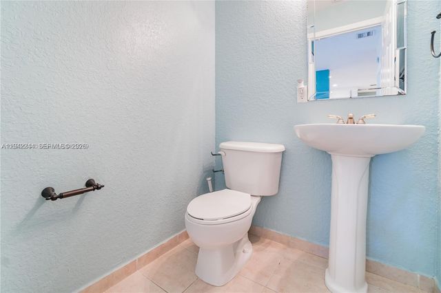 11425 NW 34th Pl, Sunrise, FL 33323