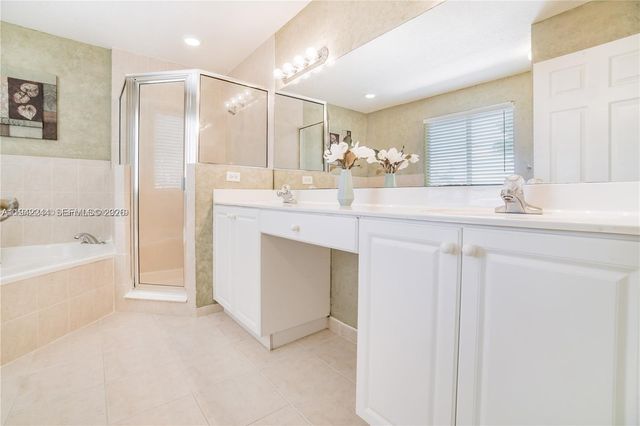 11425 NW 34th Pl, Sunrise, FL 33323