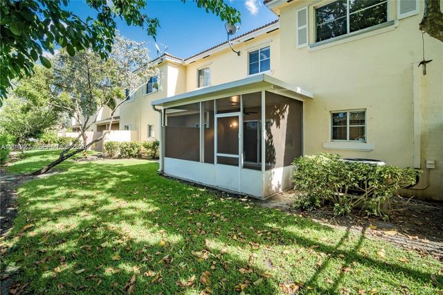 11425 NW 34th Pl, Sunrise, FL 33323