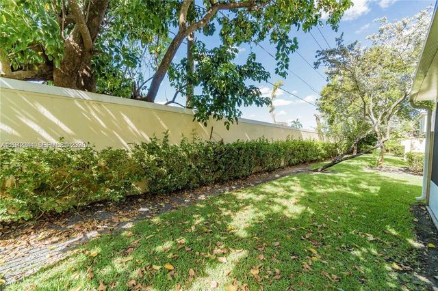 11425 NW 34th Pl, Sunrise, FL 33323