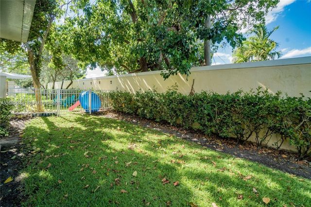 11425 NW 34th Pl, Sunrise, FL 33323