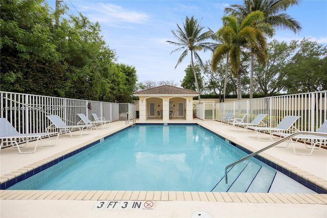 11425 NW 34th Pl, Sunrise, FL 33323