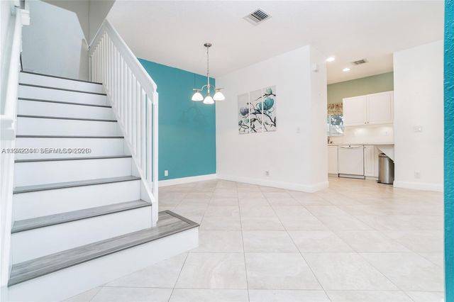 11425 NW 34th Pl, Sunrise, FL 33323