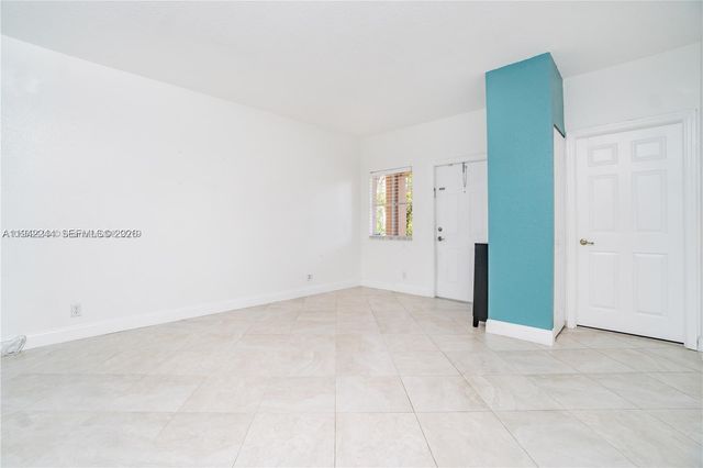 11425 NW 34th Pl, Sunrise, FL 33323