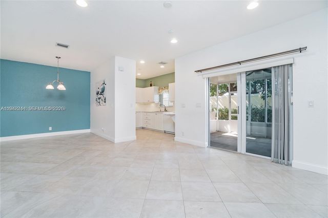 11425 NW 34th Pl, Sunrise, FL 33323