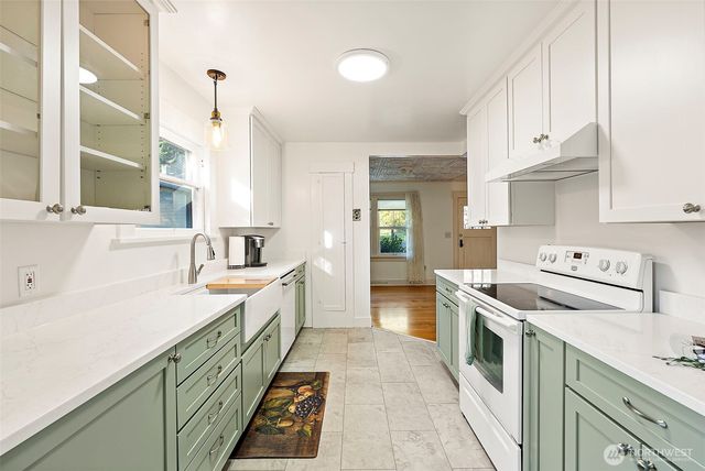 121 N Finch Creek Road, Hoodsport, WA 98548