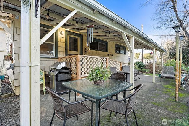 121 N Finch Creek Road, Hoodsport, WA 98548