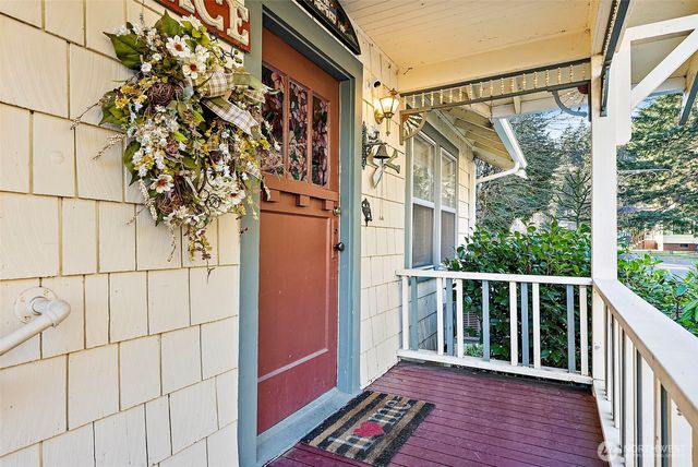 121 N Finch Creek Road, Hoodsport, WA 98548