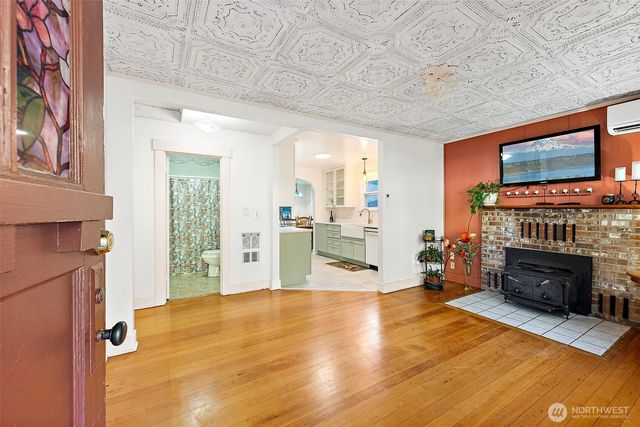 121 N Finch Creek Road, Hoodsport, WA 98548