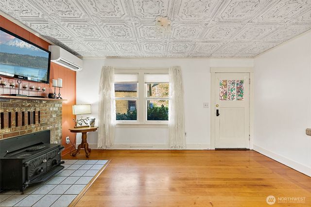 121 N Finch Creek Road, Hoodsport, WA 98548