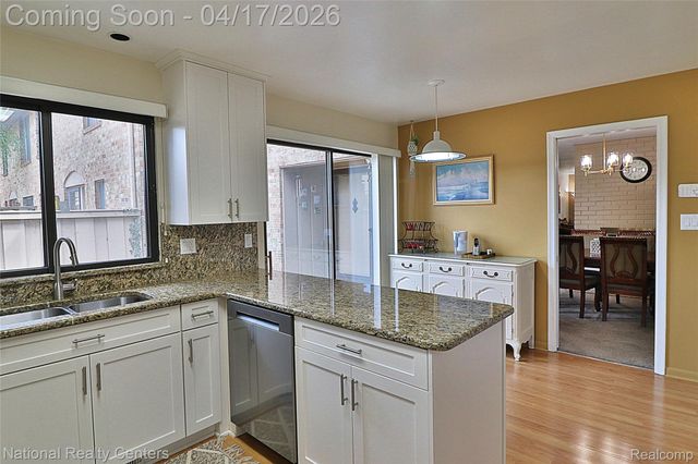 7309 Creek View Circle, West Bloomfield Charter Township, MI 48322