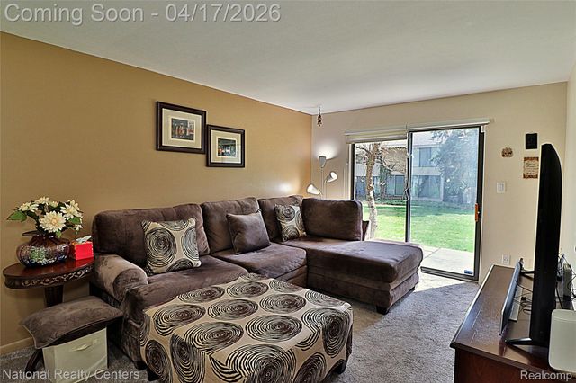 7309 Creek View Circle, West Bloomfield Charter Township, MI 48322